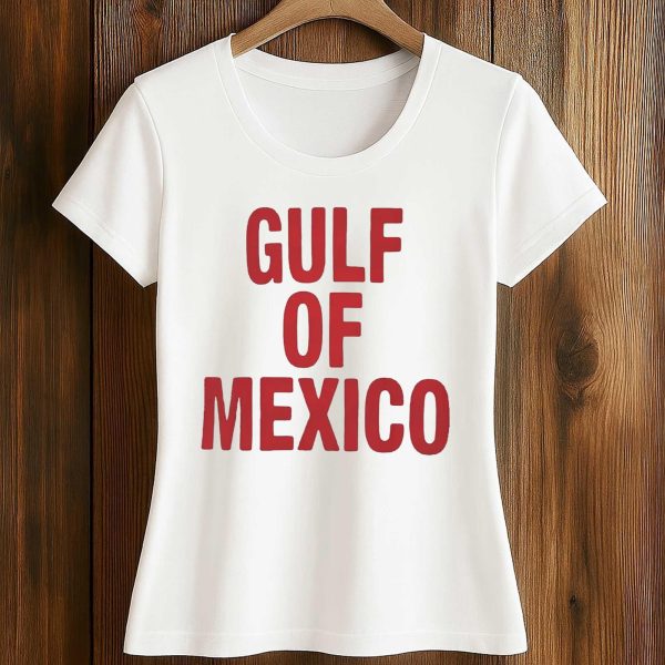 Oscar Isaac Wears Gulf of Mexico Shirt