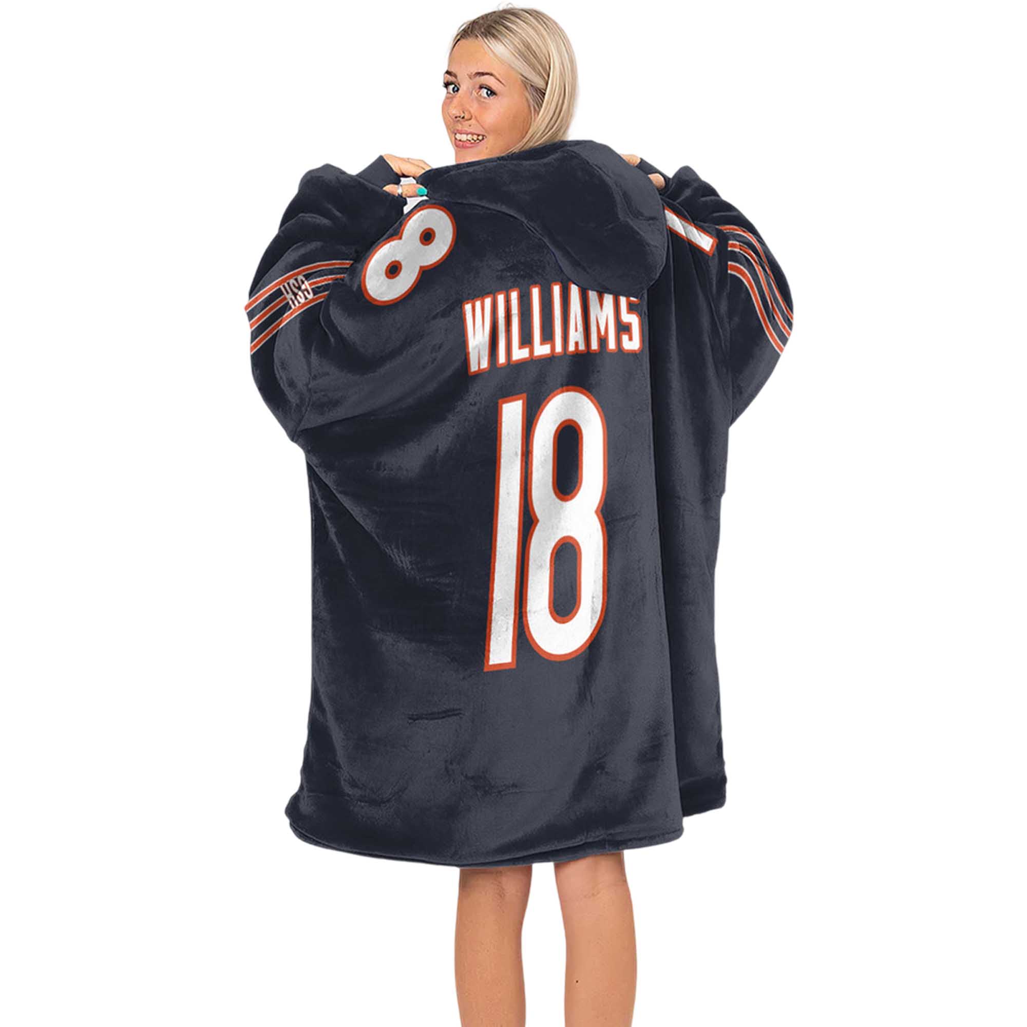 Caleb Williams 18 Bears Football Unisex Blanket Hoodie 3 Caleb Williams 18 Bears Football Unisex Blanket Hoodie (1)