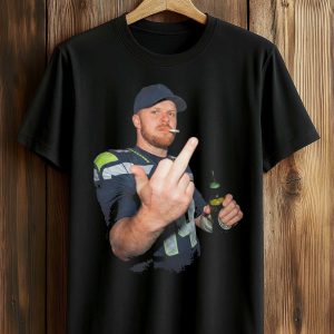 Ernest Jones Wears SAM DARNOLD Middle Finger Drinking and Smoking Shirt (1)