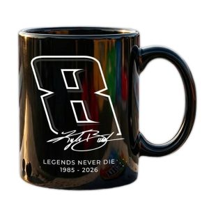 Retro Rowdy Number 8 Legends Never Die 1985 2026 Mug (1)