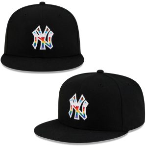 2026 Yankees Pride Snapback Hat 1