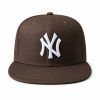 NY I Dont Watch Baseball I Just Really Like This Hat (2)